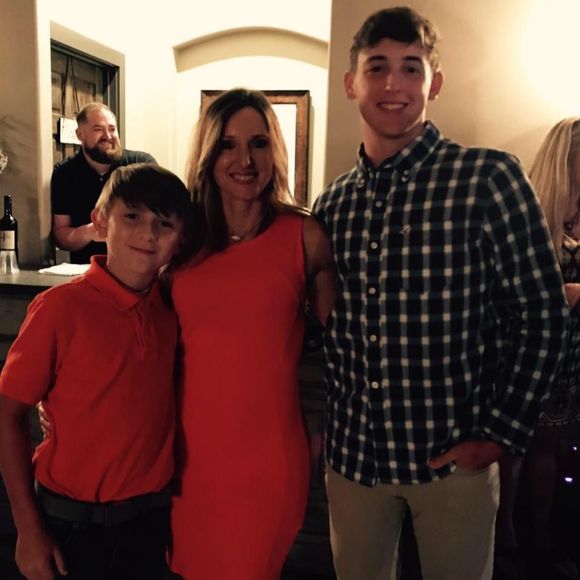 Meet your Posher, Christina - Picture 1 of 1